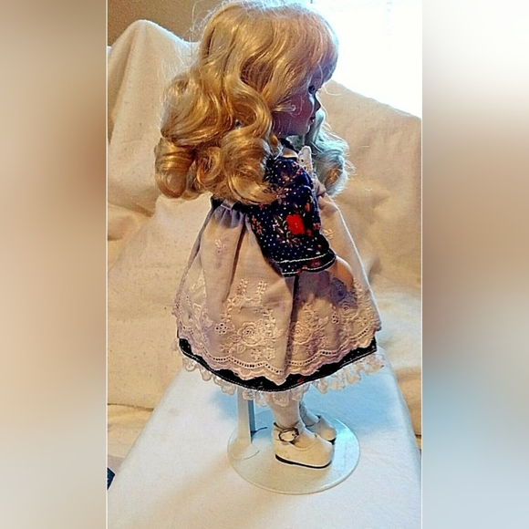 🎶Musical Doll 1992 Fran Hollis NUMBERED 13 inches Vintage - Picture 5 of 7